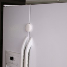 Qdos Adhesive Fridge/Freezer Lock - White